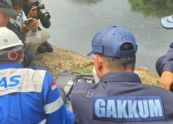 Empat Fakta Aksi Menteri Bersih-bersih Pabrik Nakal Buang Limbah di Sungai Cirarab