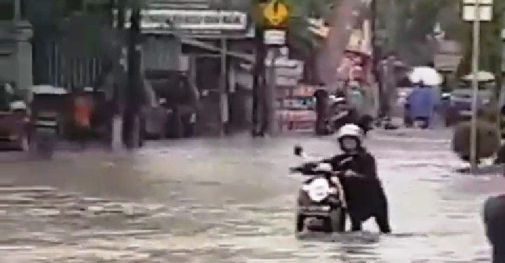 16 Titik Banjir di Tangsel Puskesmas Rawa Buntu Terendam Air