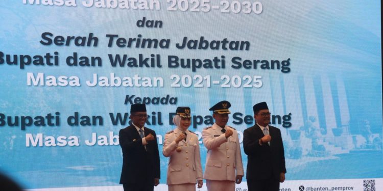 Gubernur Lantik Ratu Zakiyah dan Najib Hamas Sebagai Bupati dan Wakil Bupati Serang