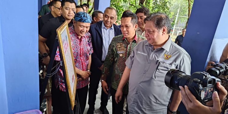 Pemerintah Berikan Subsidi Upah bagi Karyawan dan Guru Honorer