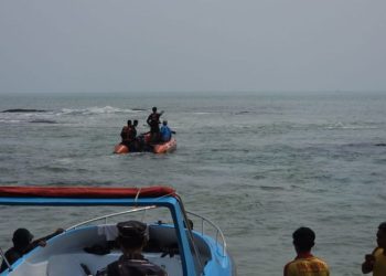Bocah Lelaki Tenggelam di Pantai Karangbolong Kabupaten Serang, TIM SAR Terus Berusaha Mencari