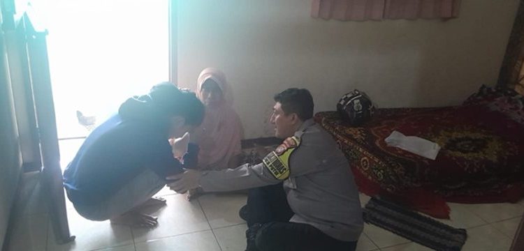 Pria di Ciputat Timur Lempar Pot Bunga saat Minta Uang ke Ibu