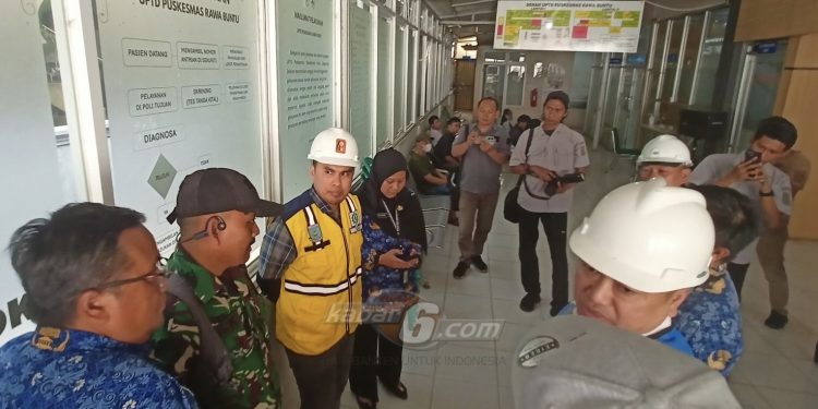 Puskesmas Rawa Buntu Terendam Banjir, Bayi Usai Persalinan Diungsikan