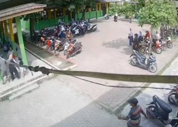 Wanita di Serang Ditusuk Suami Saat Mengambil Ijazah Anak di Sekolah