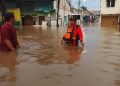 Dua RW Kayu Gede Tangsel Terendam Banjir Setinggi Satu Meter