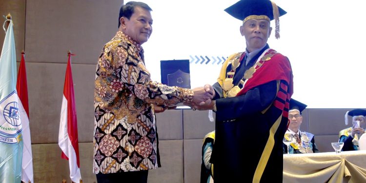Wisuda 305 Mahasiswa Jurusan Manajemen dan Akutansi STIE PPI Tangerang
