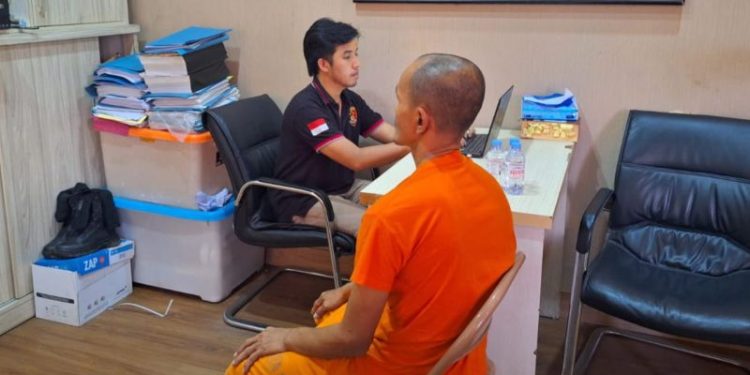 Pabrik Beras Oplosan Dihancurkan oleh Aparat di Serang