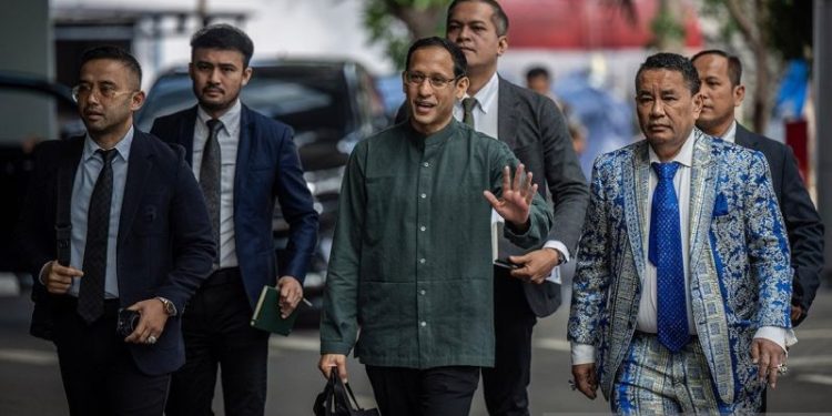 Nadiem Makarim Dituduh Tak Terima Uang Pengadaan Chromebook Menurut Hotman