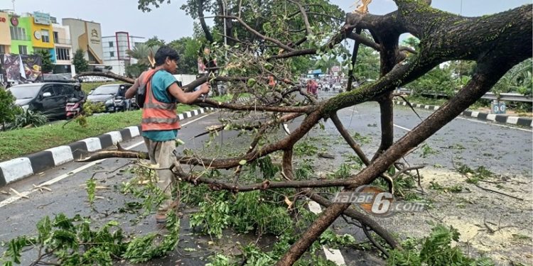 Waspada Cuaca Ekstrem Empat Hari ke Depan di Banten Menurut BMKG