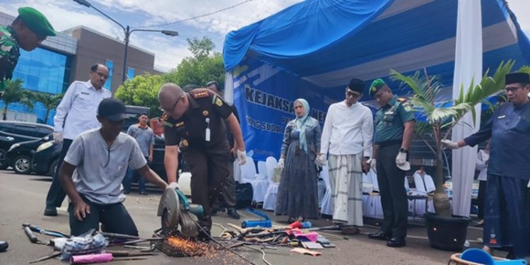 Pemusnahan 133 Barang Bukti Perkara Pidana di Serang