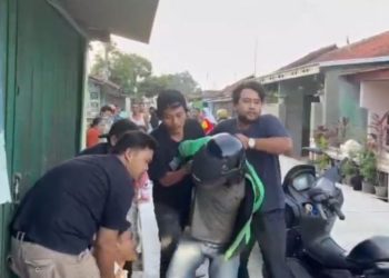 Dua Pencuri Motor Berjaket Ojol Ditangkap Polisi Serang