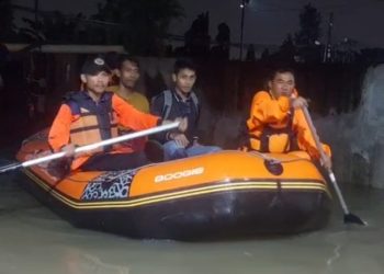 Tanggul Jebol di Pondok Kacang Prima Ditutup Tanah Sementara