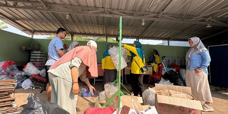 Warga RW 09 Bakti Jaya Turunkan 30 Persen Sampah ke TPA Cipeucang