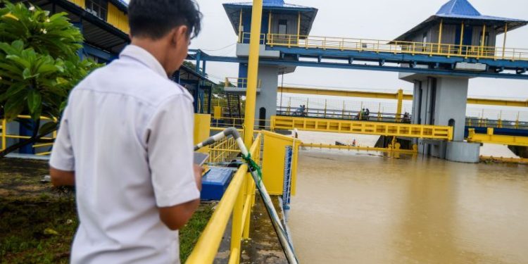 Evakuasi Korban Tenggelam di Cikeusal oleh BPBD Kabupaten Serang