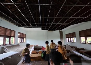 Korban Tertimpa Plafon Sekolah di Tangerang Meningkat Menjadi 12 Orang