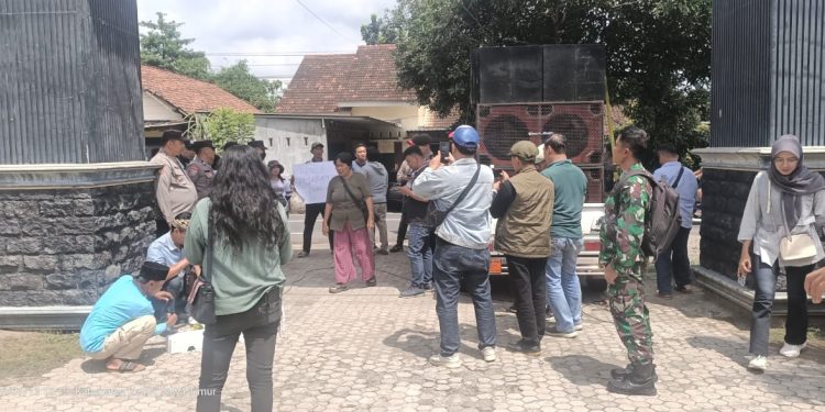 Aksi Damai Aliansi Kediri Raya Tuntut Dugaan Penyimpangan Program PTSL Desa Keling