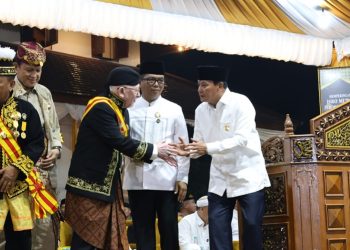 Bupati Tangerang Dapat Pin Kehormatan MAKN Sebagai Apresiasi Lestari Budaya