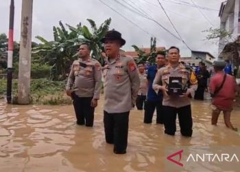 Kapolda Banten Kerahkan Pompa Penyedot Air untuk Atasi Banjir di Cilegon