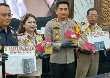 Polisi Bandara Soetta Gagalkan Penyelundupan Bahan Baku Saja Rp4,28 Miliar