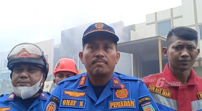 Malam Api Kembali Menghanguskan Gudang Pestisida di Taman Tekno BSD