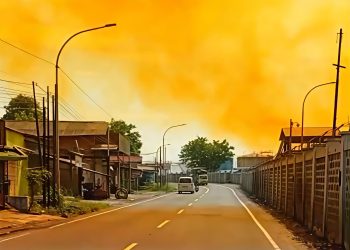 Puskesmas Dipadati Warga Setelah Asap dari Pabrik Vopak Muncul