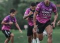 Persita Kalah di Padang, Penalti Diego Mauricio Ajak Kabau Sirah Menang